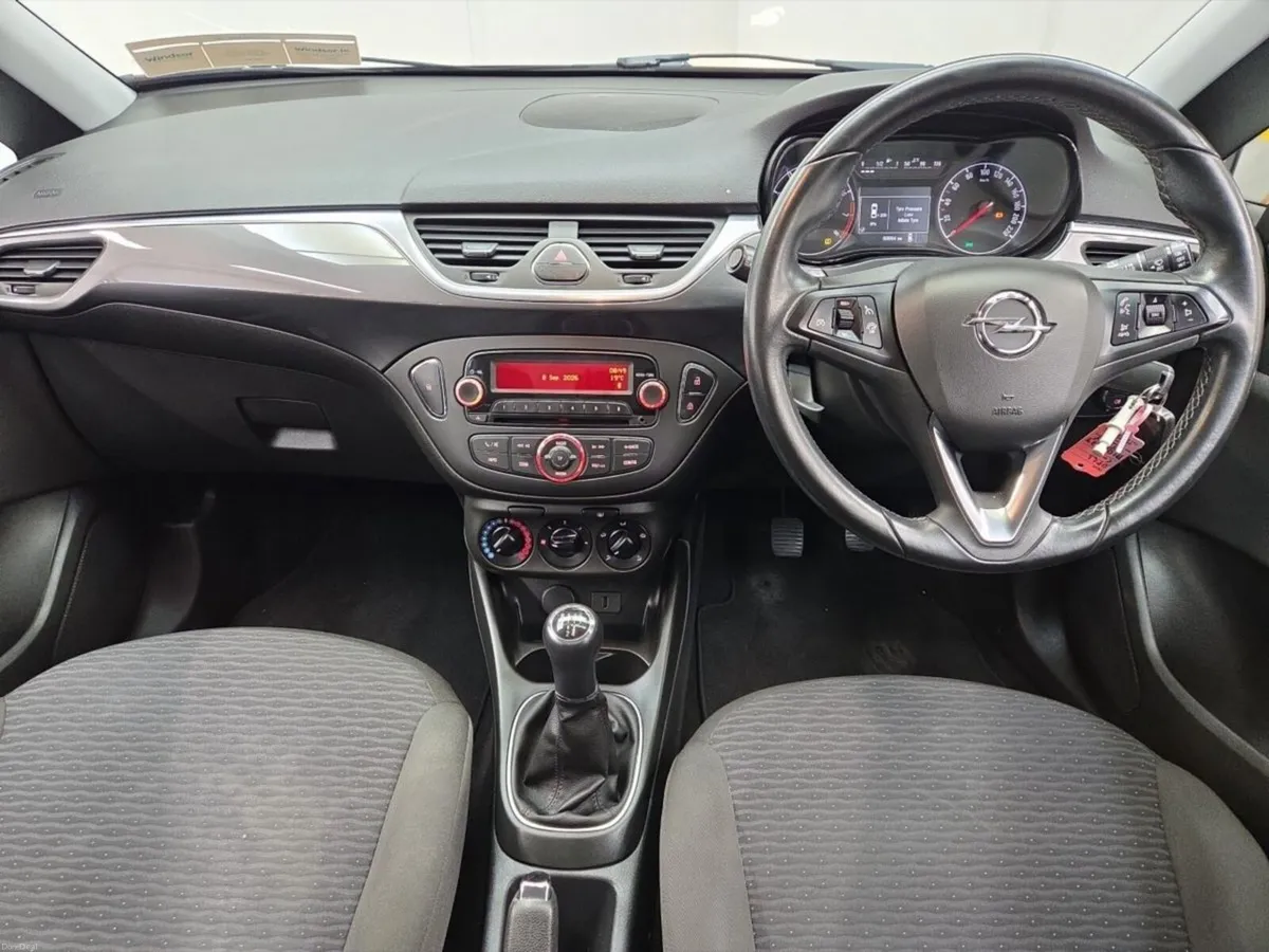 Opel Corsa 1.4 SC Model - Image 3