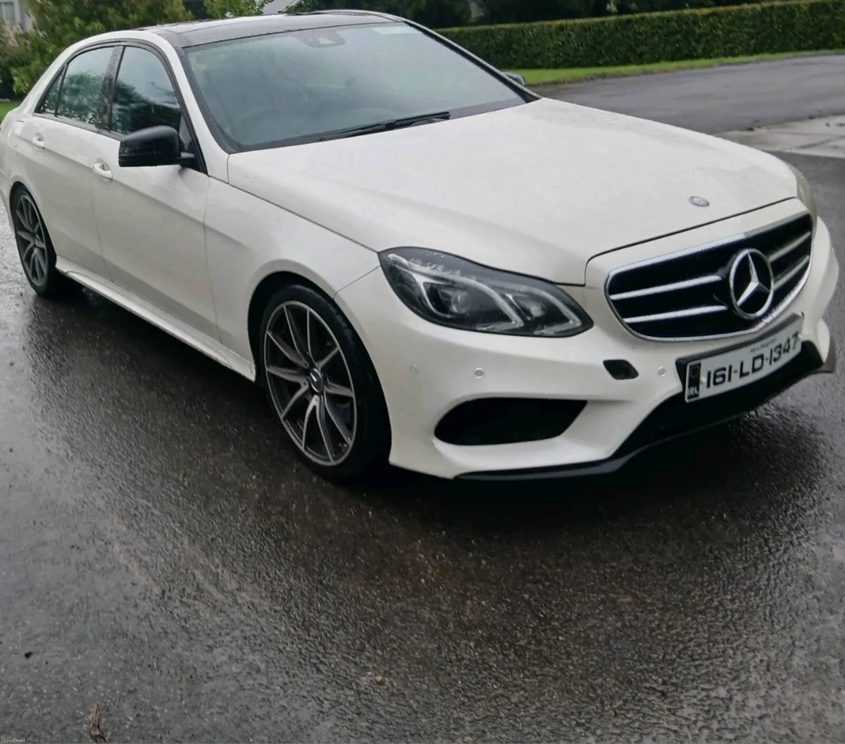 Mercedes E220 - Image 2