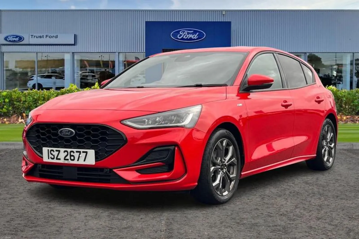 Ford Focus 1.0T EcoBoost MHEV ST-Line Hatchback 5d - Image 5