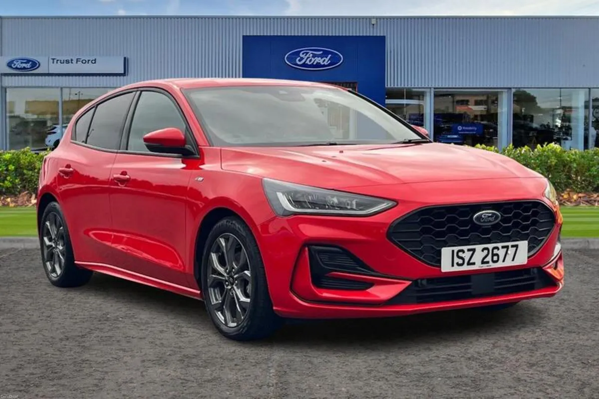 Ford Focus 1.0T EcoBoost MHEV ST-Line Hatchback 5d - Image 1