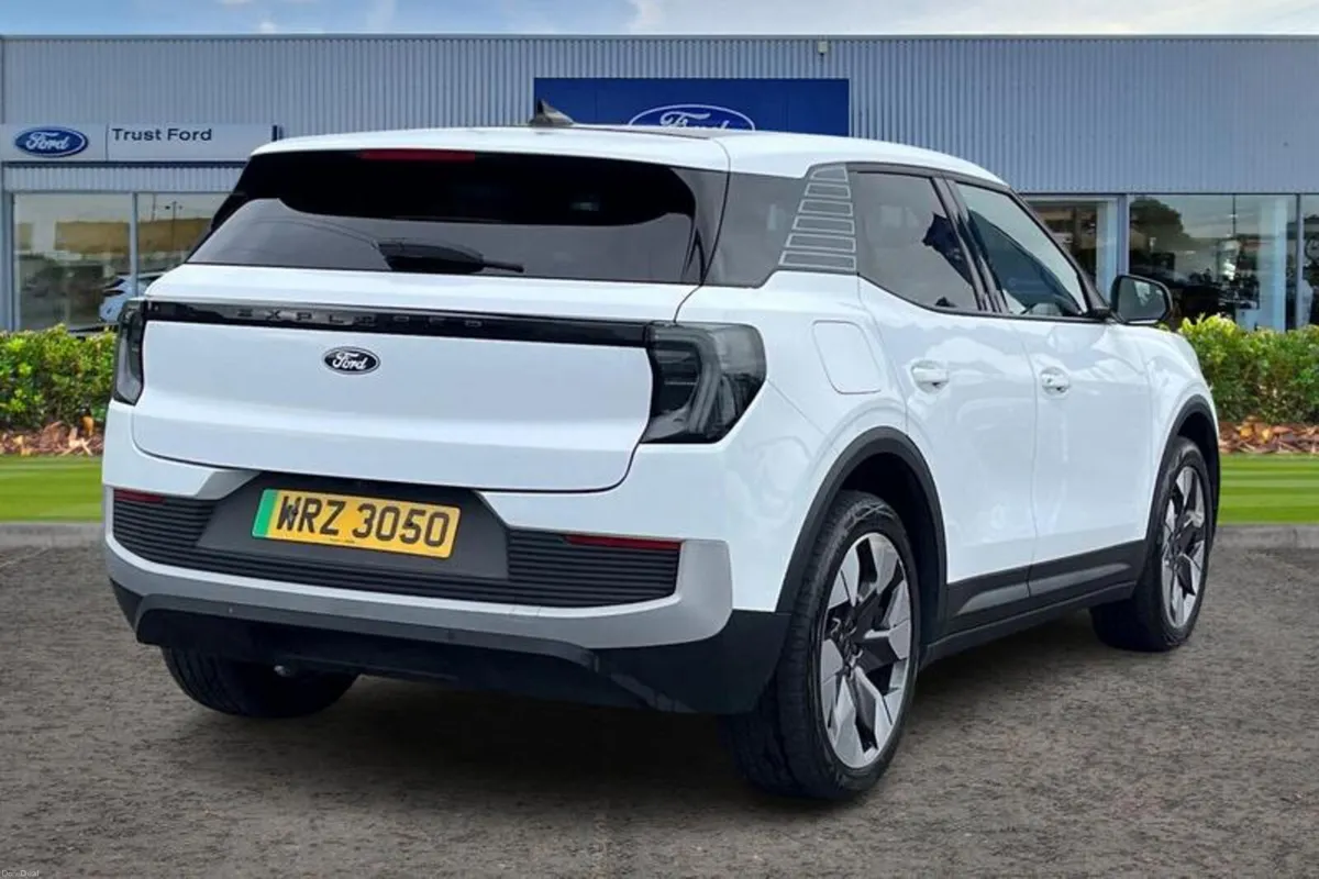 Ford Explorer Extended Range 79kWh Premium SUV 5dr - Image 4