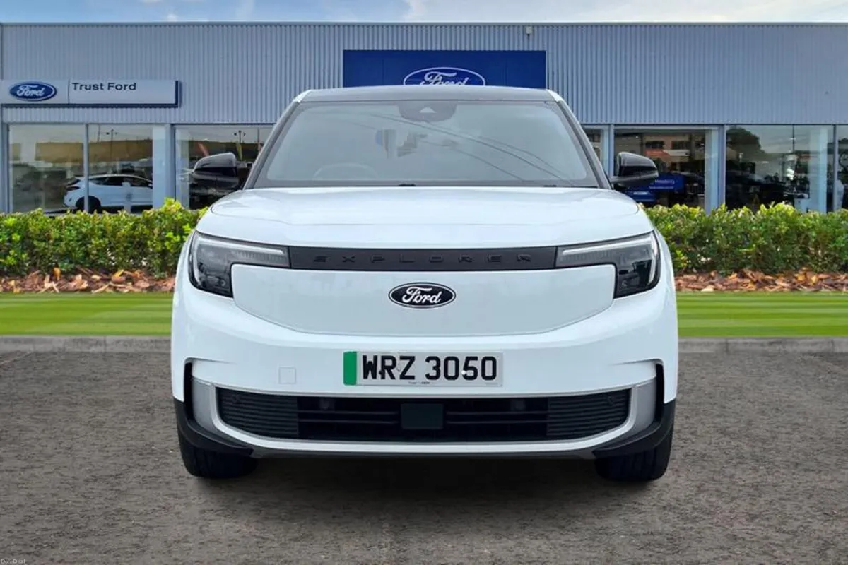 Ford Explorer Extended Range 79kWh Premium SUV 5dr - Image 6