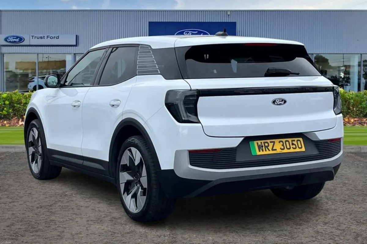 Ford Explorer Extended Range 79kWh Premium SUV 5dr - Image 2