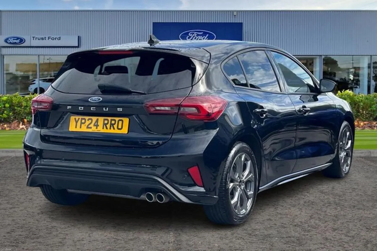Ford Focus 1.0 EcoBoost Hybrid mHEV 155 ST-Line 5d - Image 4