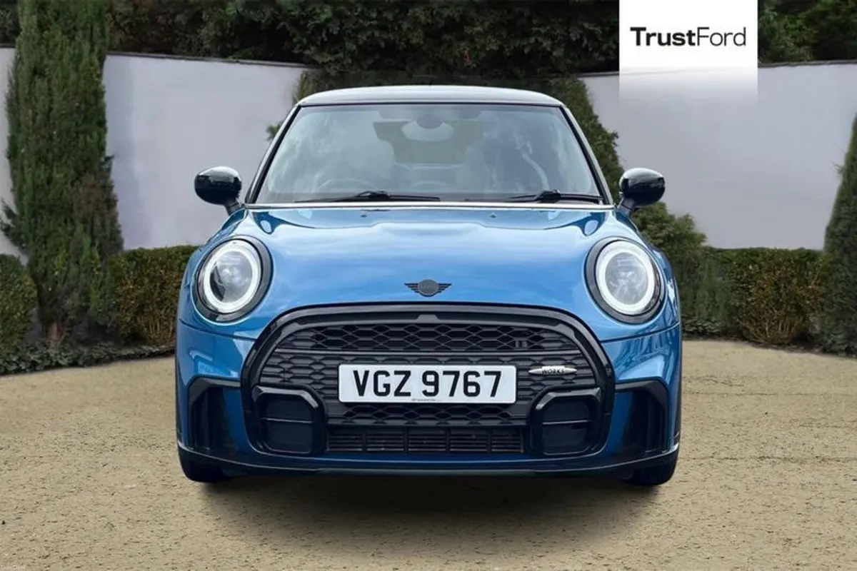 Mini Cooper 1.5 Cooper Sport 3dr - Image 6