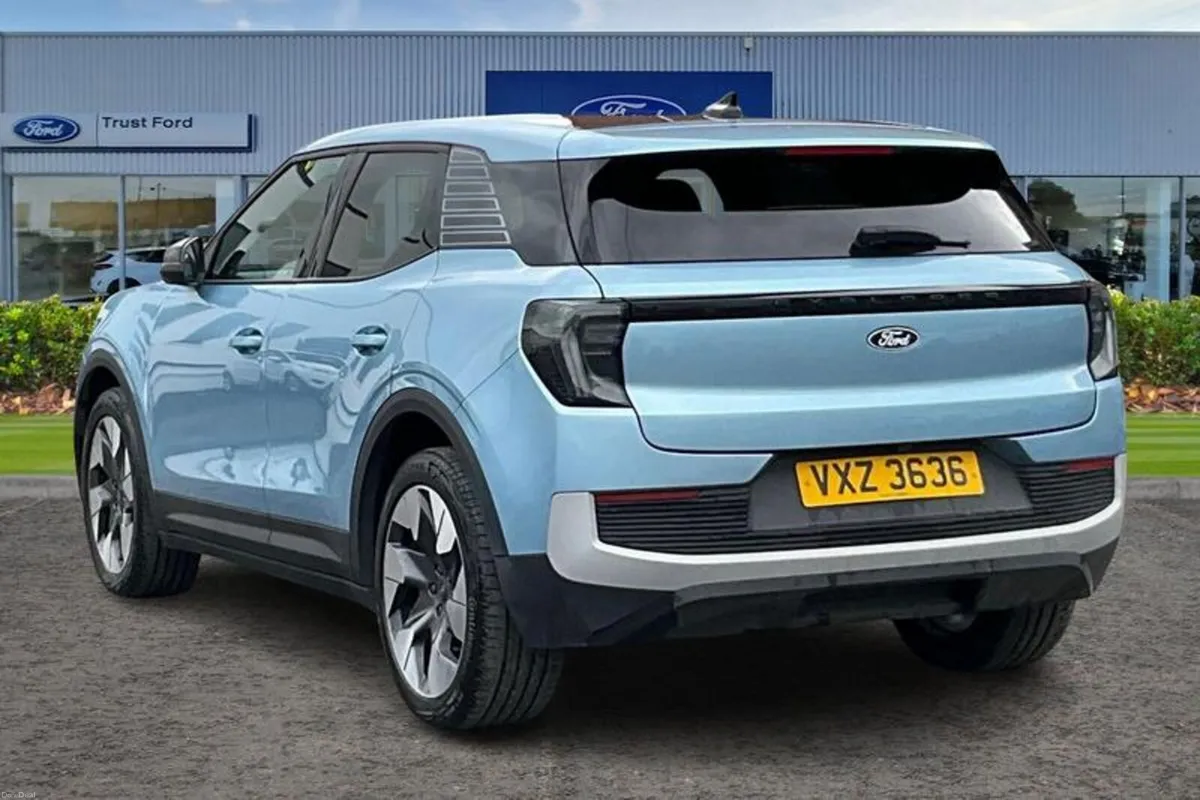 Ford Explorer Extended Range 79kWh Premium SUV 5dr - Image 2
