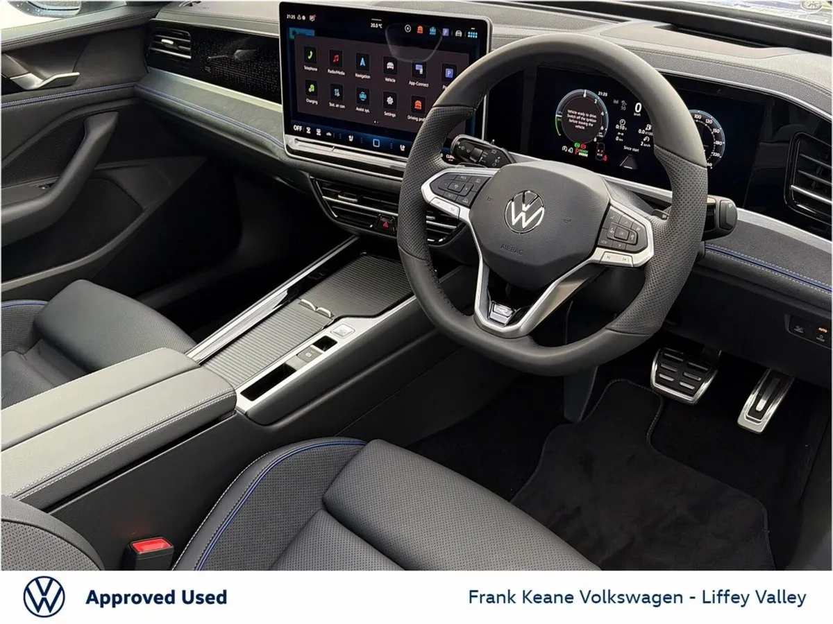 Volkswagen Passat *NEW* R-LINE PHEV 1.5 TSI 204BHP - Image 6