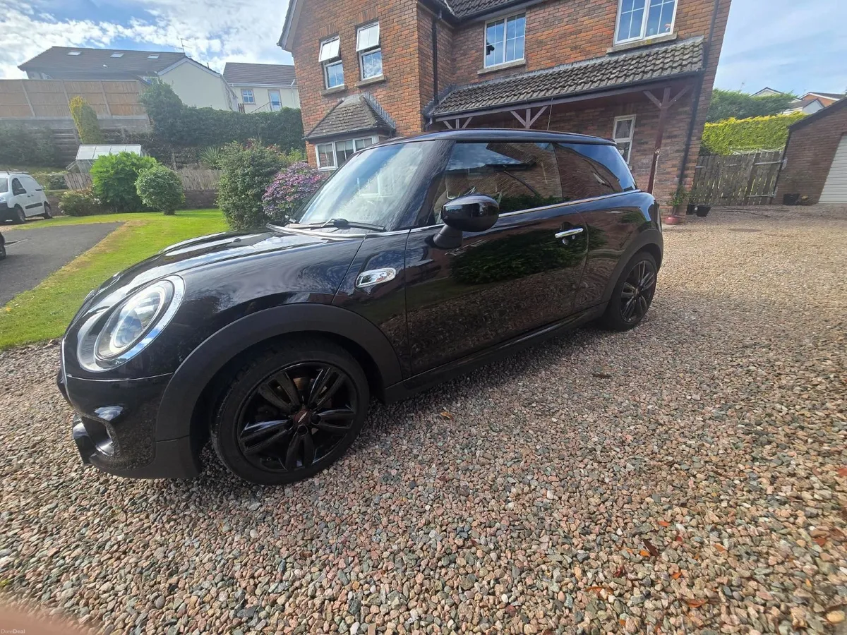 Mini Cooper S Sport - Image 4