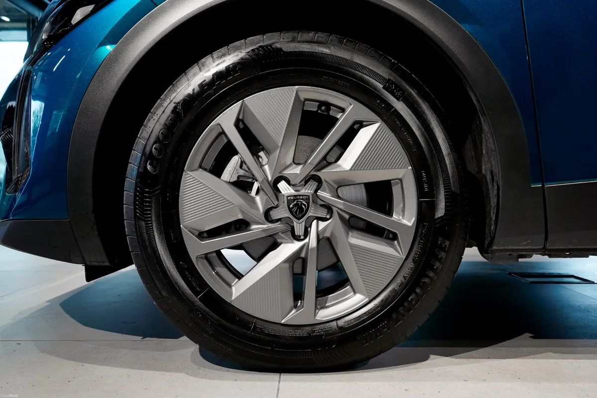 2026 Peugeot 408 Allure Hybrid 136bhp e-DCS6 Auto - Image 6