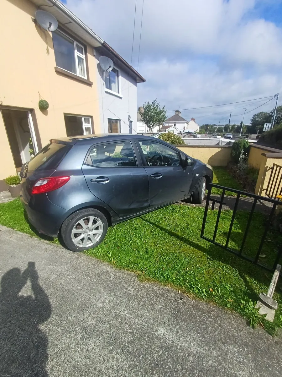 Mazda Mazda2 2010 - Image 1