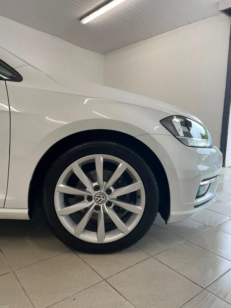 2017 Volkswagen Golf 1.6 TDI GT DSG - Image 5