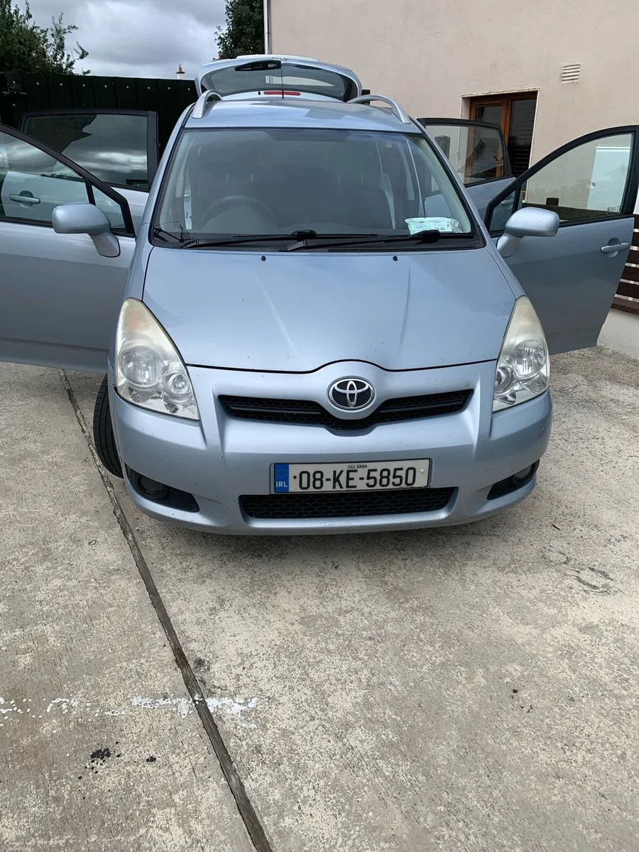 Toyota Carolla - Image 1
