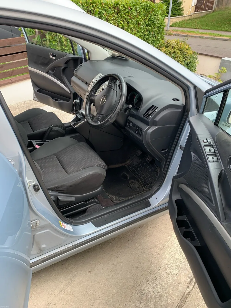 Toyota Carolla - Image 2