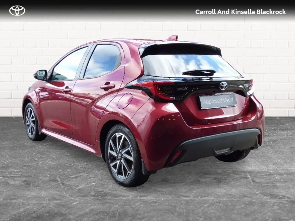 Toyota Yaris Hybrid Luna Sport - Image 3