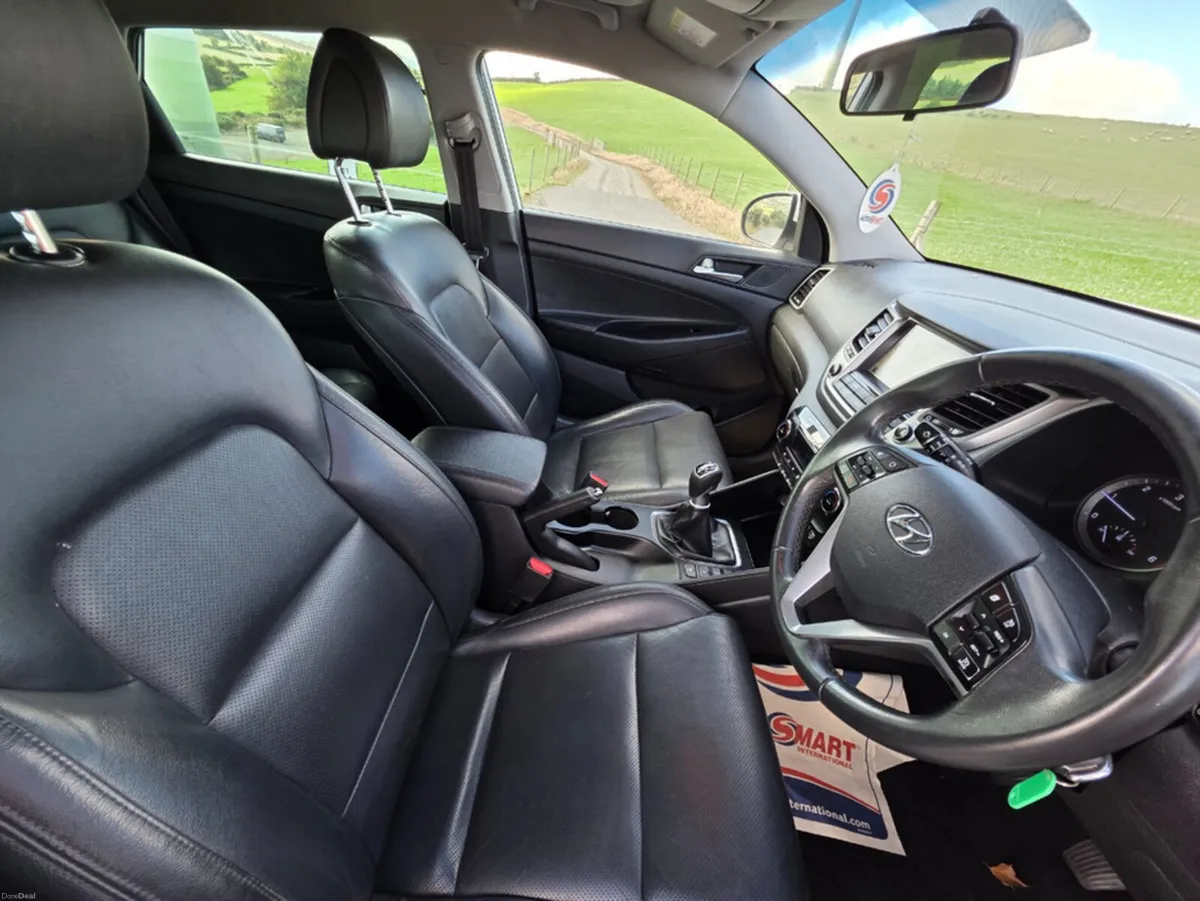 Hyundai Tucson EXECUTIVE 1.7 FINANCE AVAILABLE - Image 6