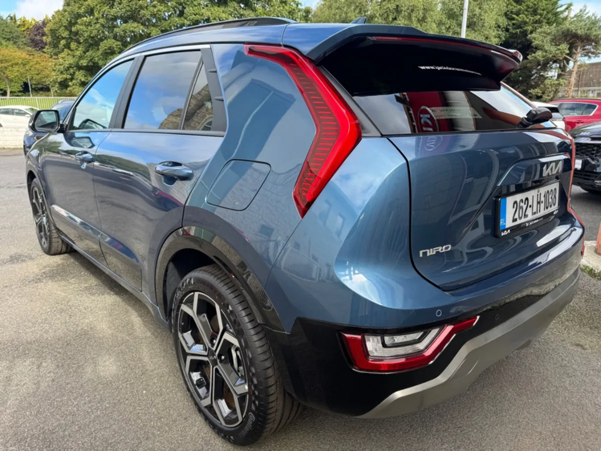 Kia Niro PHEV SPECIAL EDITION 5DR - Image 4