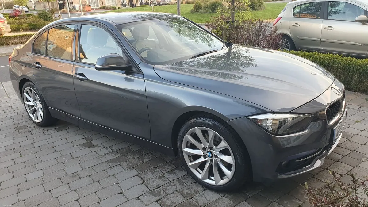 BMW 3-Series 2016 low mileage. - Image 5