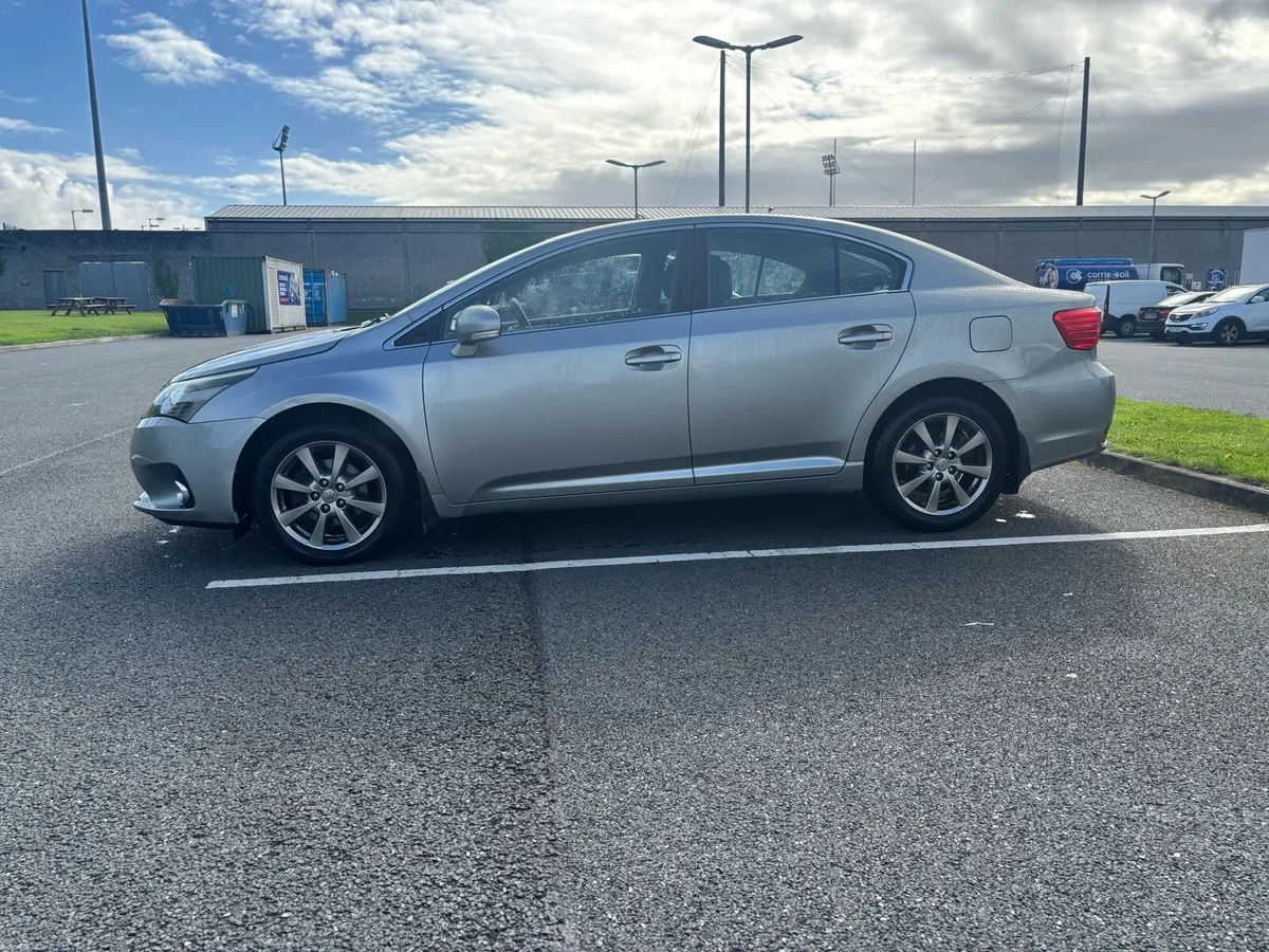 2012 Toyota Avensis - Image 4