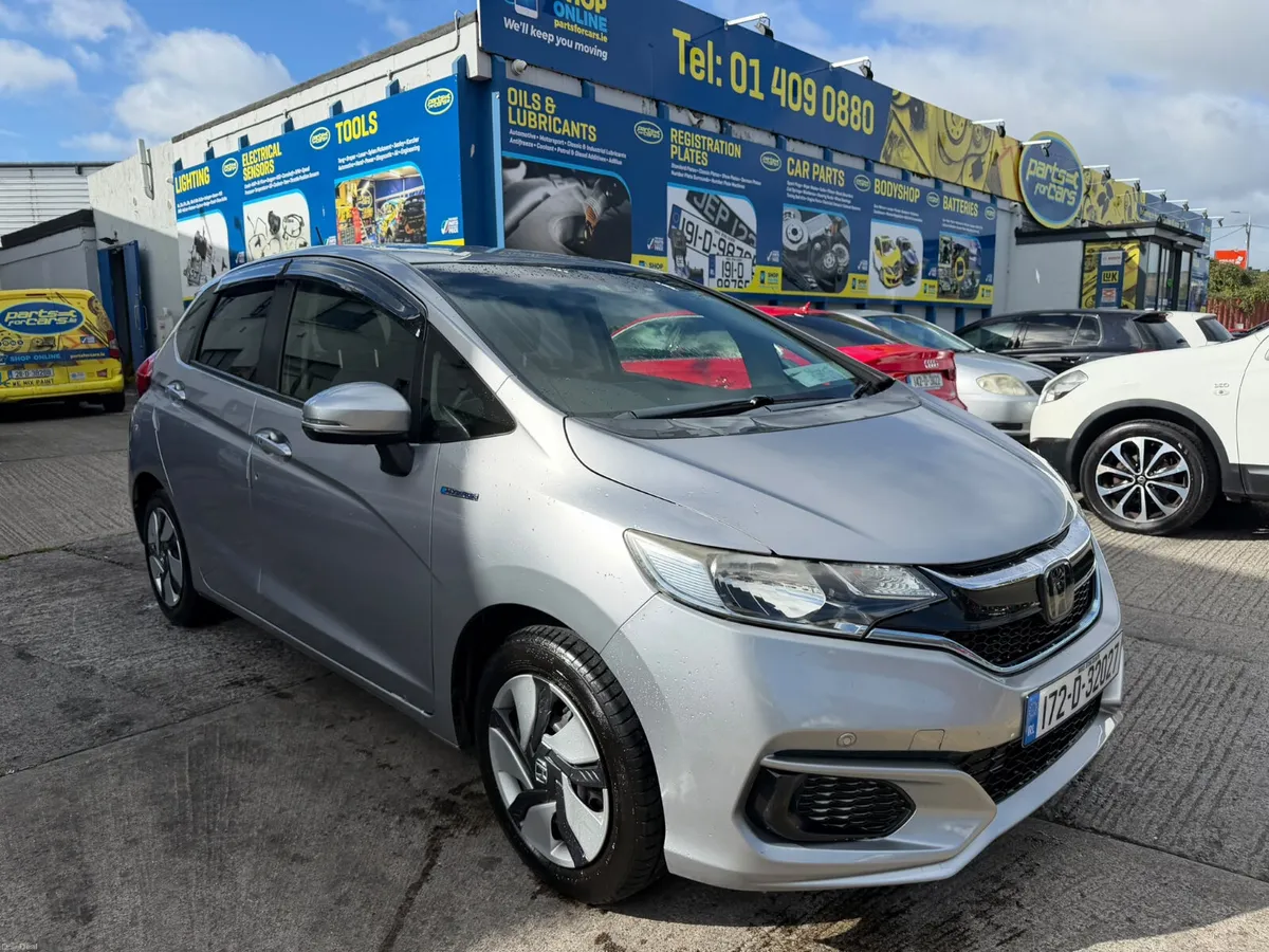 Honda Fit 2017 Auto Hybrid - Image 6