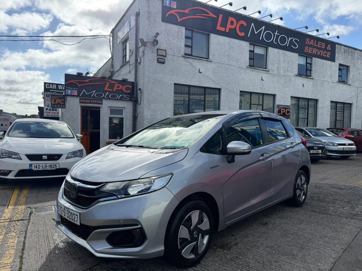 Honda Fit 2017 Auto Hybrid - Image 3