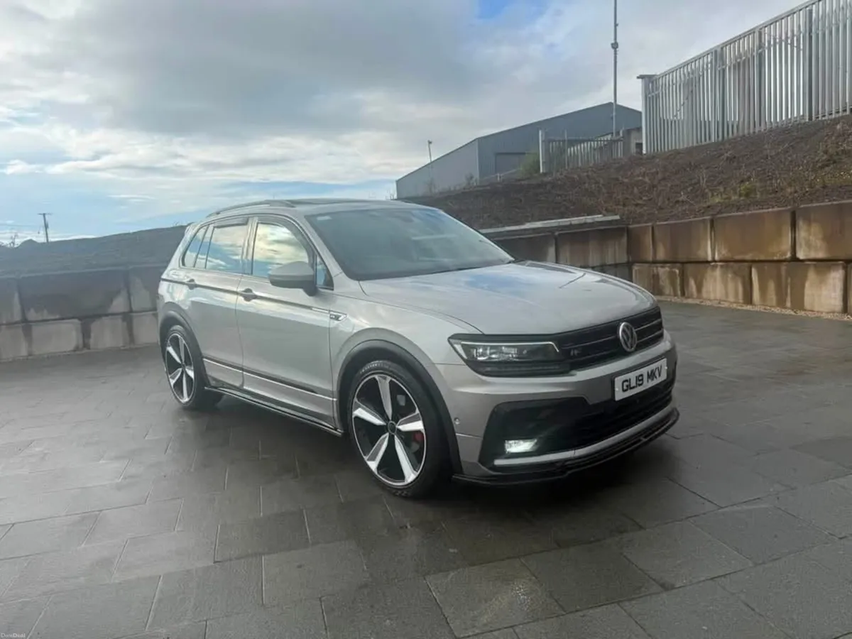 2019 Volkswagen tiguan r line - Image 4
