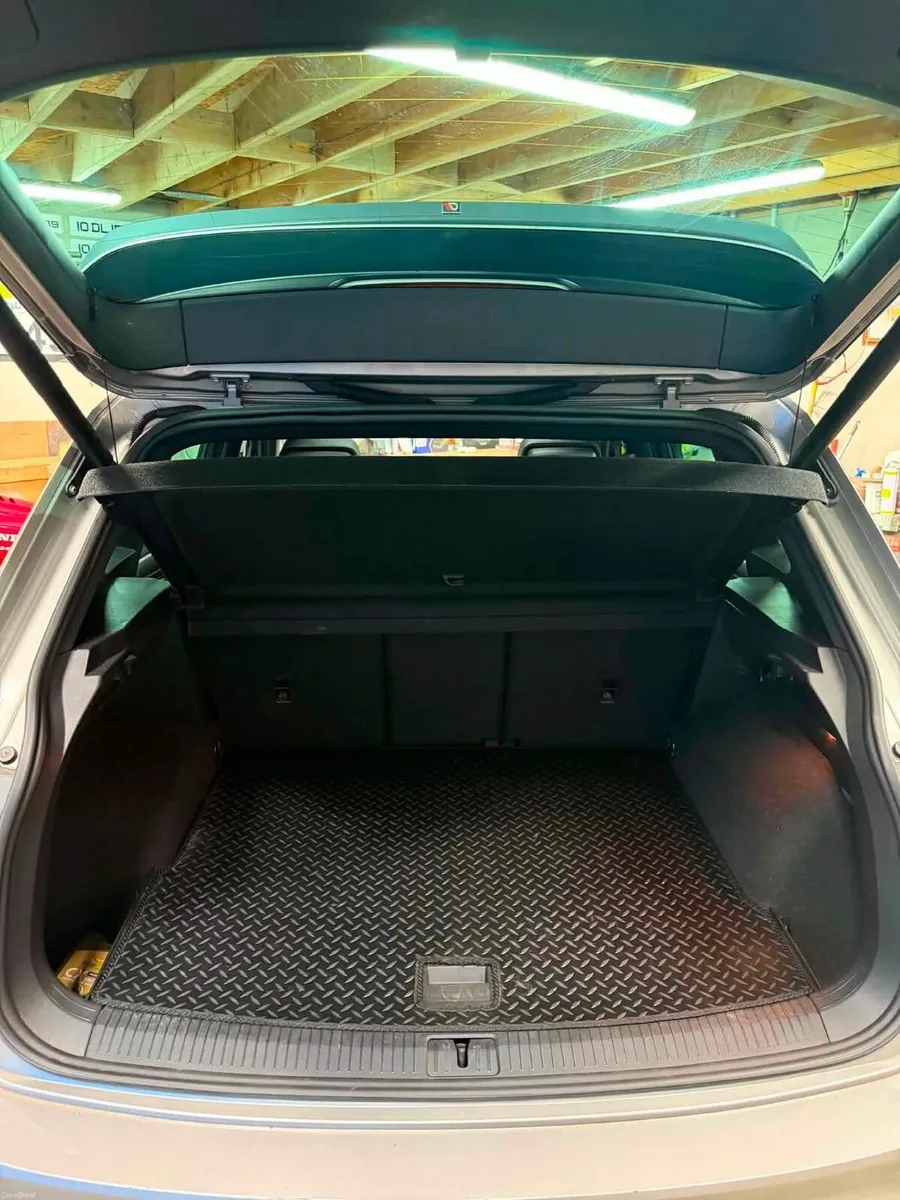 2019 Volkswagen tiguan r line - Image 6
