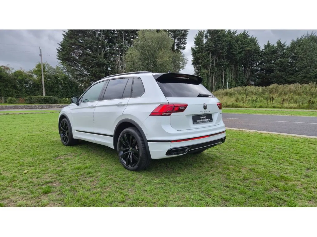 Volkswagen Tiguan BLACK EDITION TSI DSG - Image 4