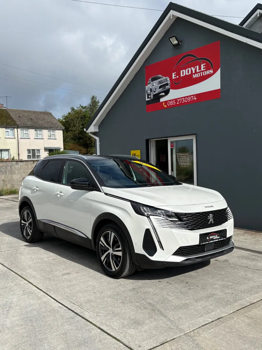 2023 Peugeot 3008 Premium + Auto - Image 4