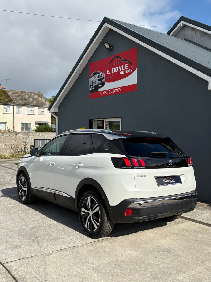 2023 Peugeot 3008 Premium + Auto - Image 5