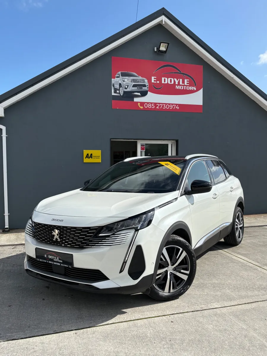 2023 Peugeot 3008 Premium + Auto - Image 2