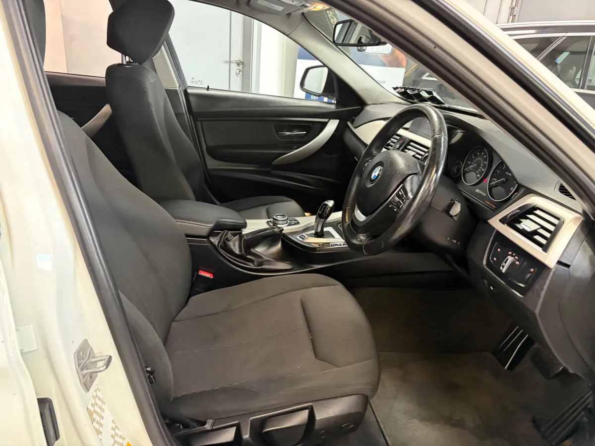 BMW 3-Series 2017. 330E  SE - Image 6