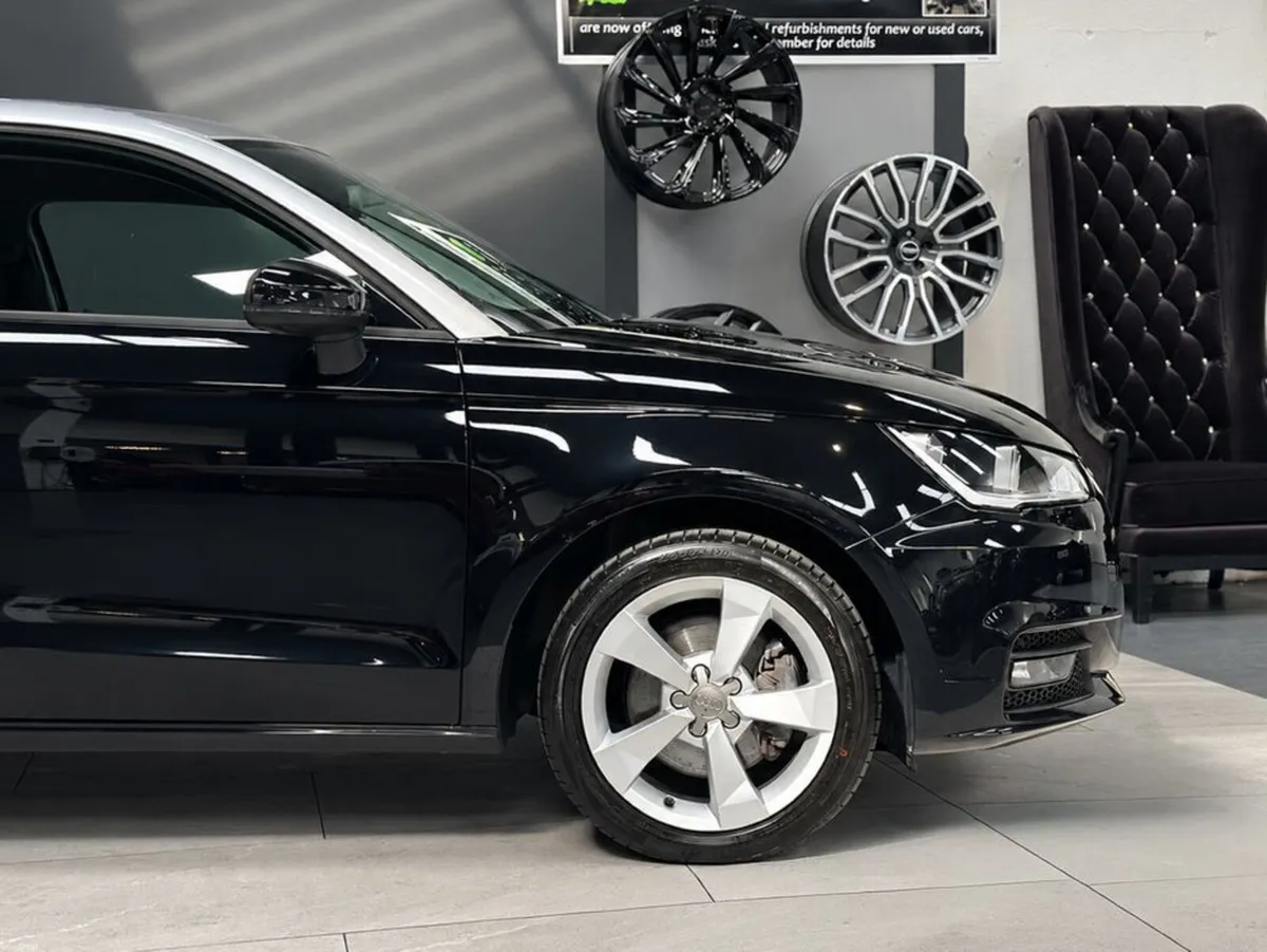 AUDI A1 1.4 TFSi AUTO 3 DOOR LOW MILEAGE - Image 4