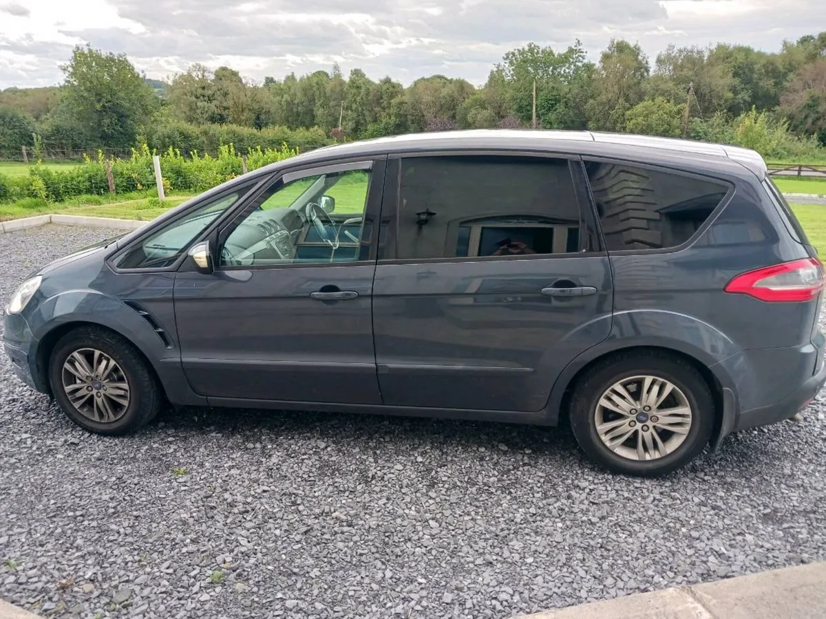 Ford S-Max - Image 1