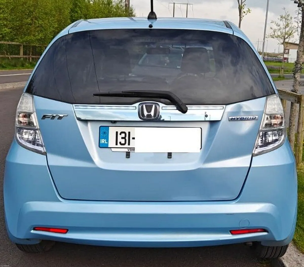 2013 Honda Fit, Automatic, Hybrid, 1.3L. Price Drop 6490 - Image 4