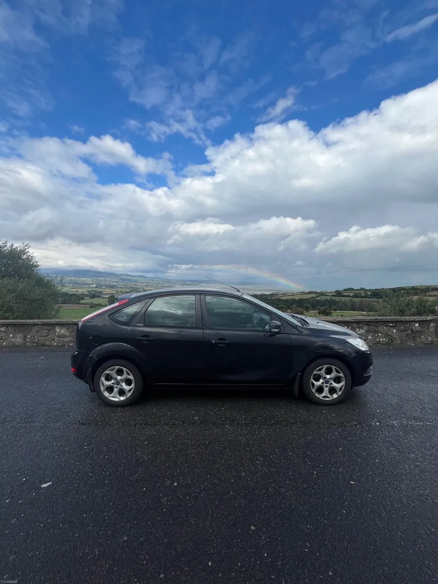 Ford Focus 2011 - Image 1