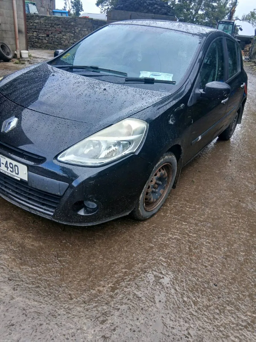 2010 Renault Clio - Image 1