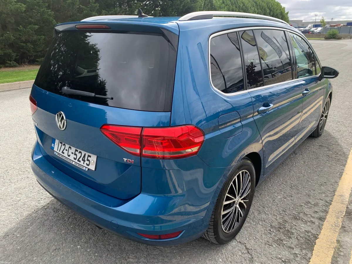 2017 Volkswagen Touran auto, Nctd 9/27, tax 8/26 - Image 4