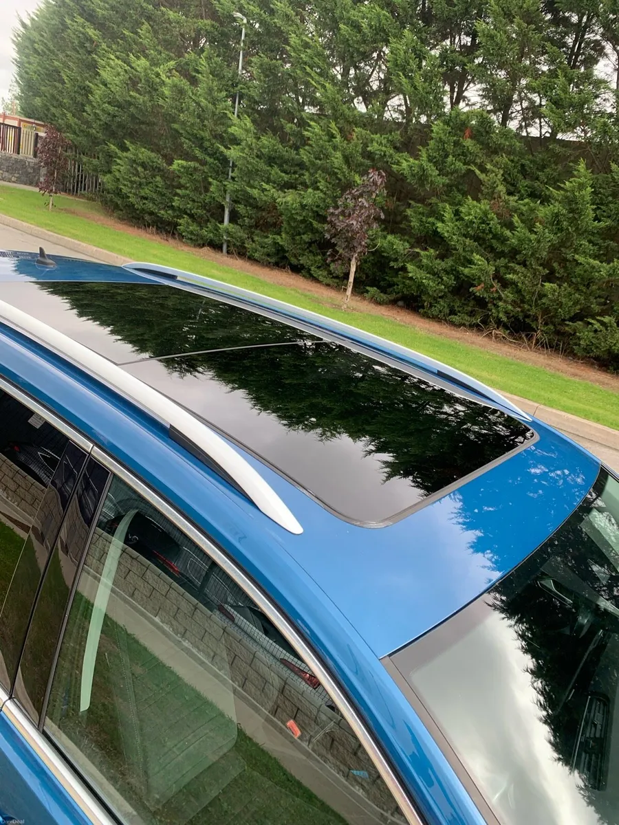 2017 Volkswagen Touran auto, Nctd 9/27, tax 8/26 - Image 5
