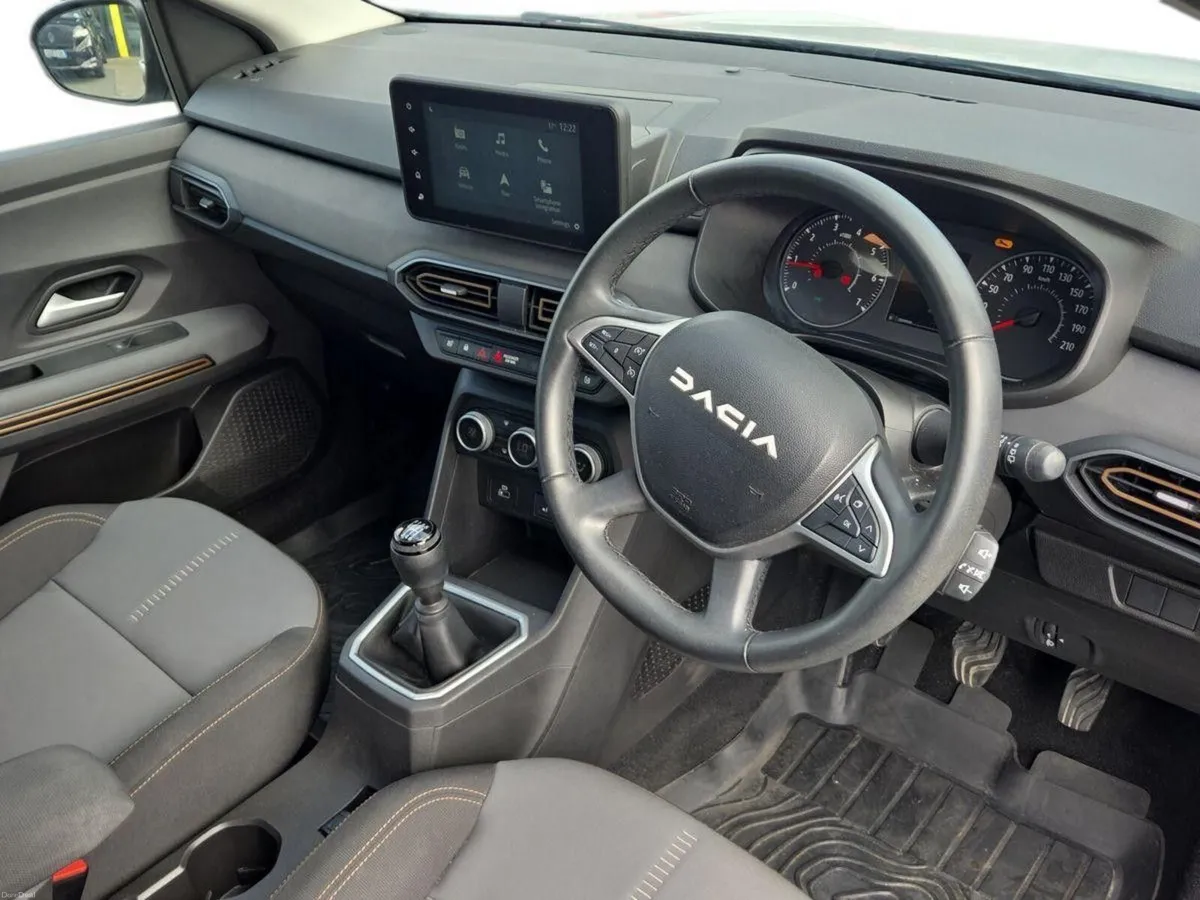 Dacia Sandero Stepway TCe 90 STEPWAY Extreme - Image 2