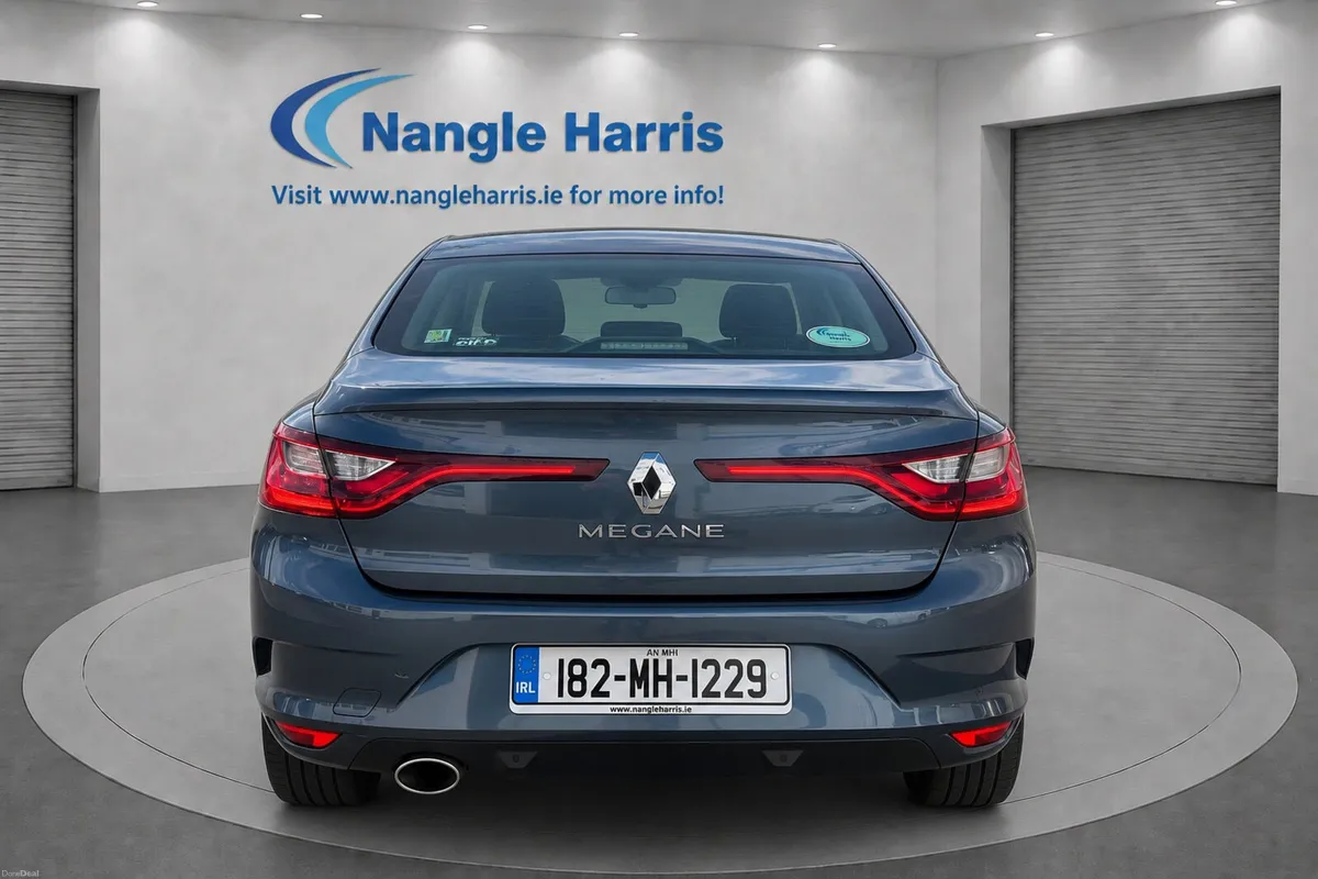 Renault Megane ONE OWNER. LOW KMS. - Image 4