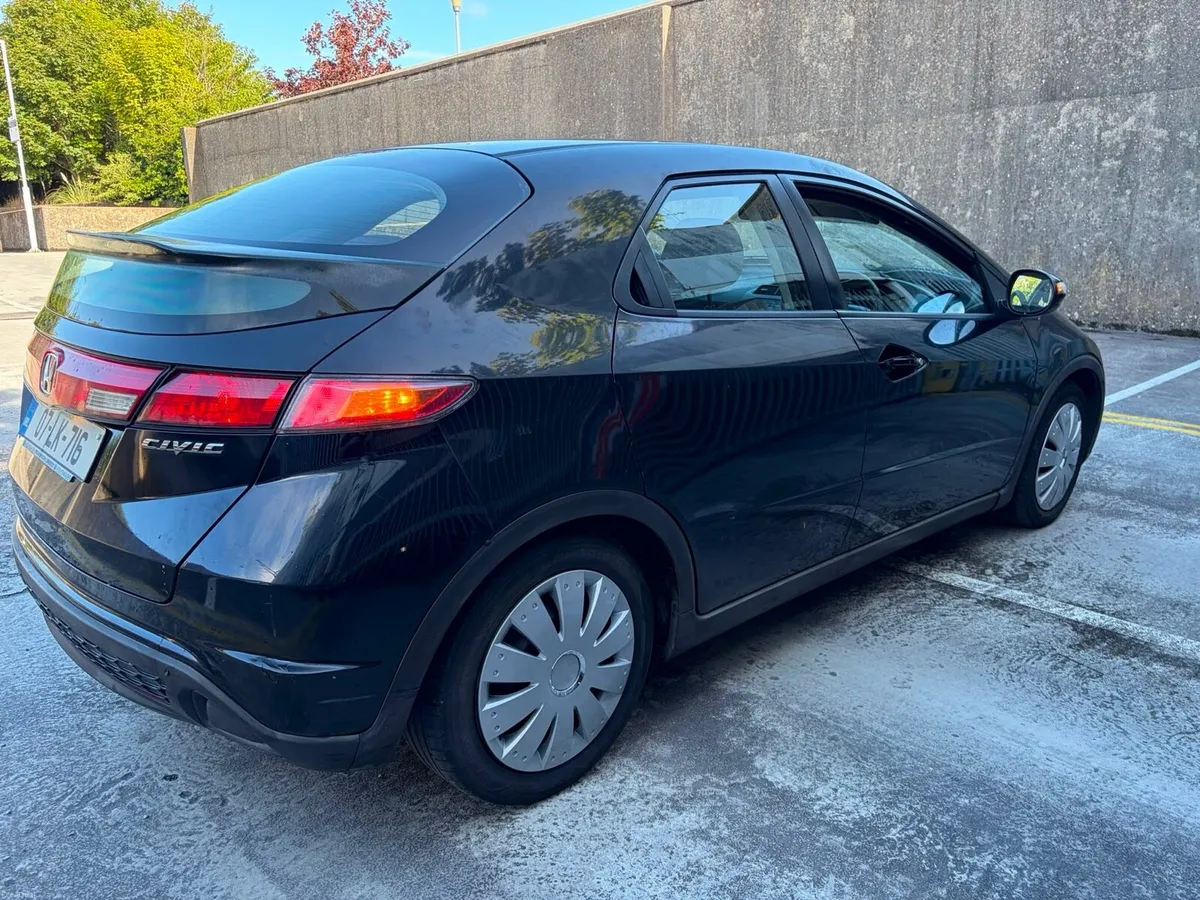 07 Honda Civic Nct/Tax 2027 Manual - Image 2