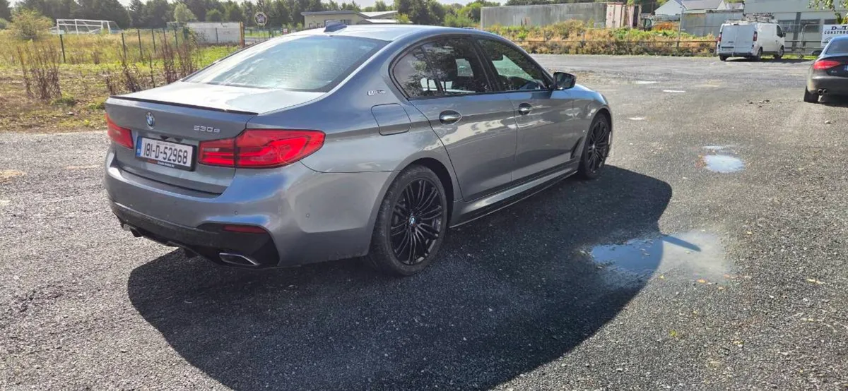 BMW 530e - Image 2