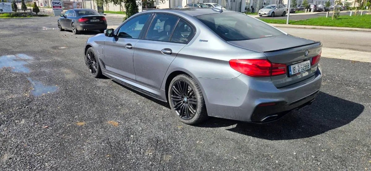 BMW 530e - Image 4