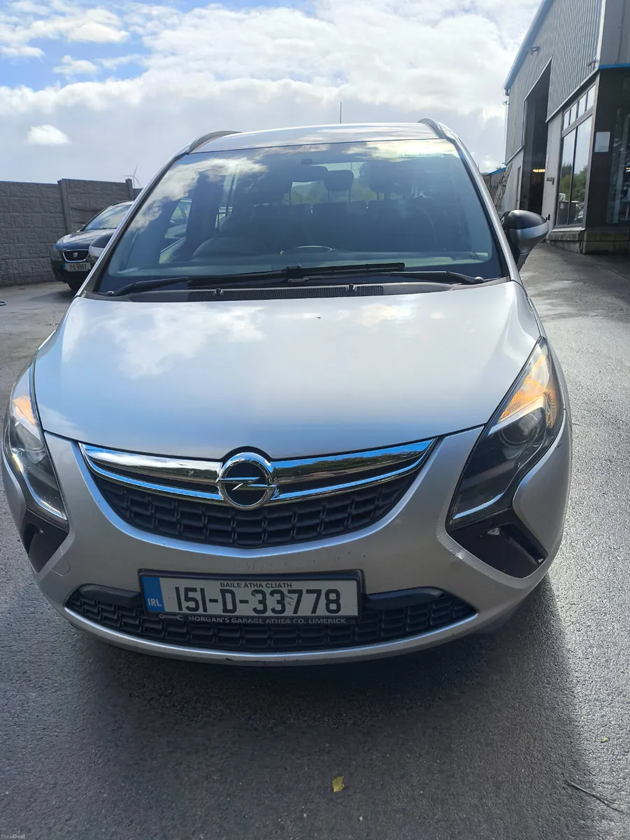 Opel Zafira 2015  2.0L - Image 4