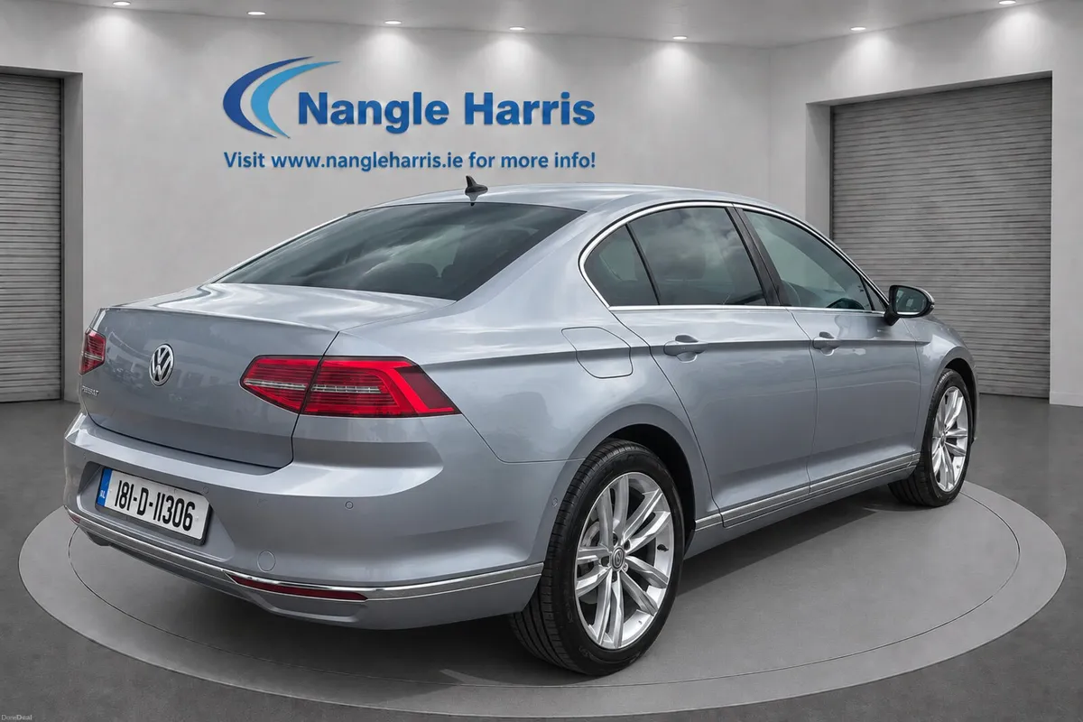 Volkswagen Passat Full Leather - Image 5