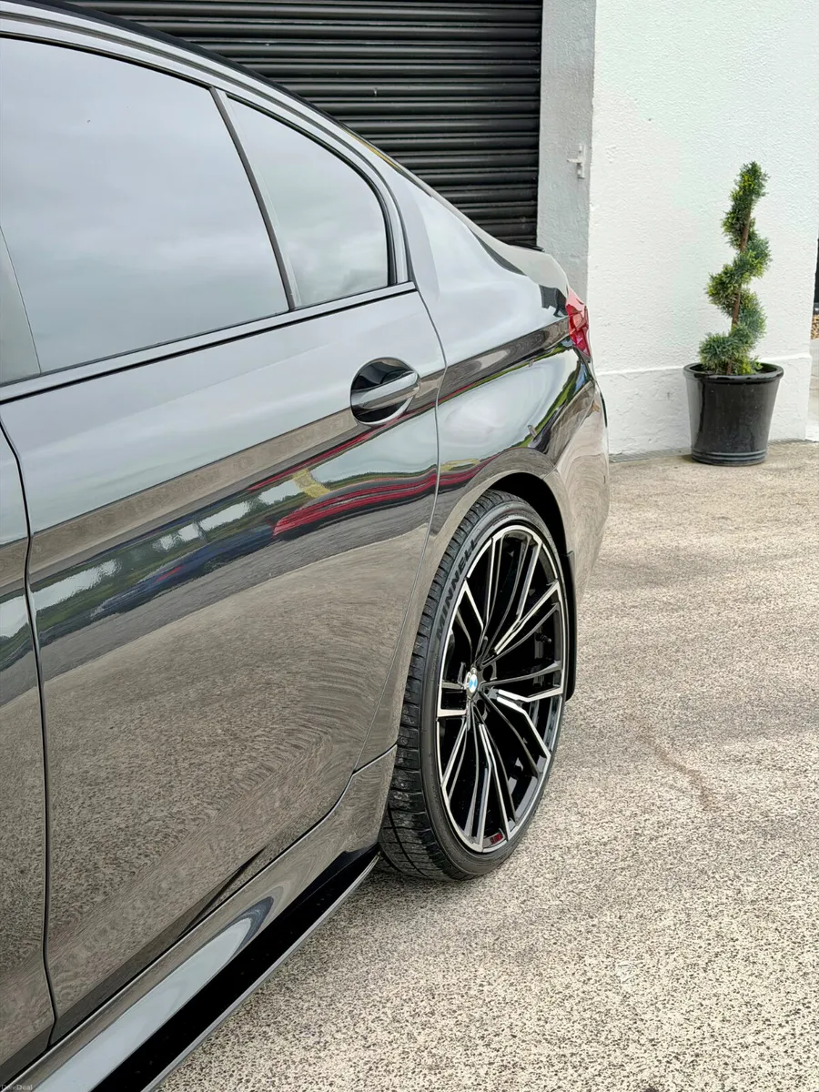 2020 BMW 520D MSPORT MPERFORMANCE - Image 3