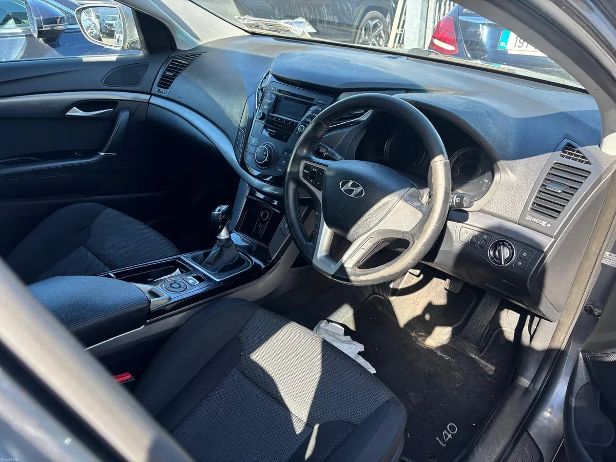 Hyundai i40 2013 ESTATE  DIESEL  NEW  NCT - Image 5