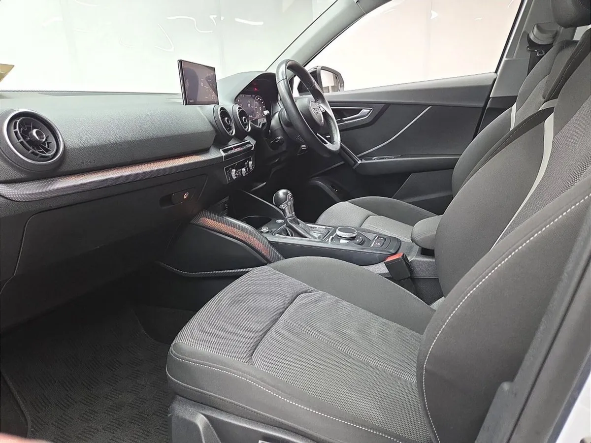 Audi Q2 1.0 TFSI Sport Black Edition Styling S-Tro - Image 4