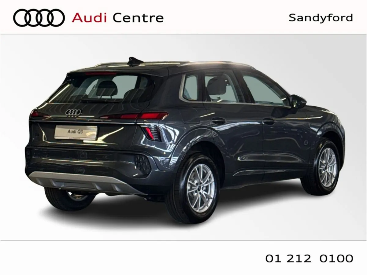 Audi Q3 E-HYBRID 270HP S-T SE - Image 3