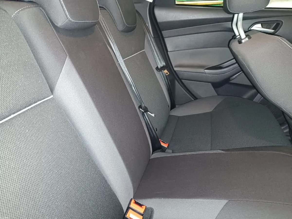 Ford Focus 2012 - Image 5